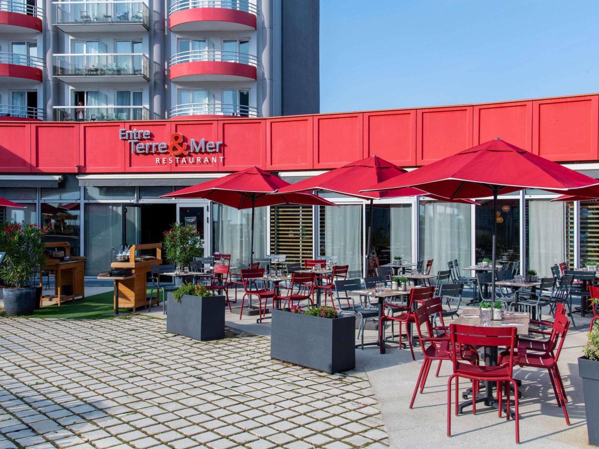 普拉日波尼歇海滩宜必思海浴酒店 波尔尼谢 外观 照片